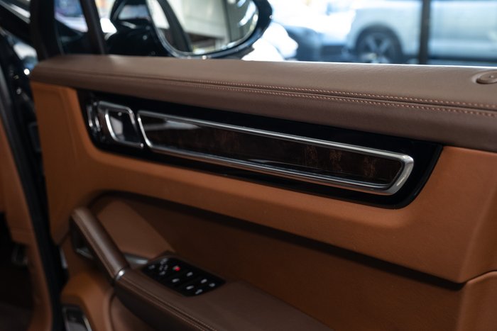 2023 Porsche Cayenne Turbo S E-Hybrid