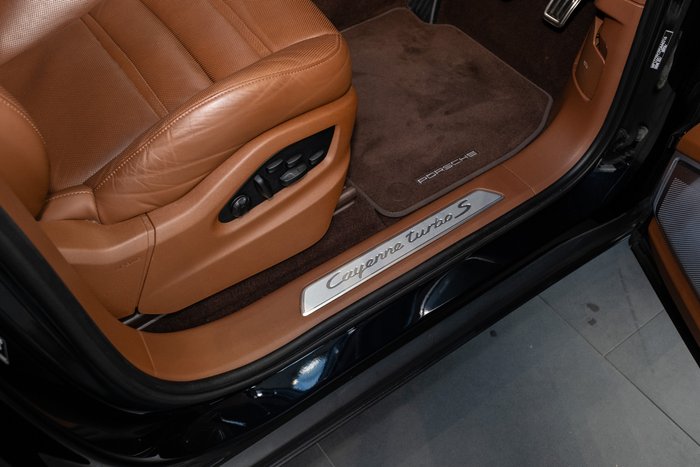 2023 Porsche Cayenne Turbo S E-Hybrid
