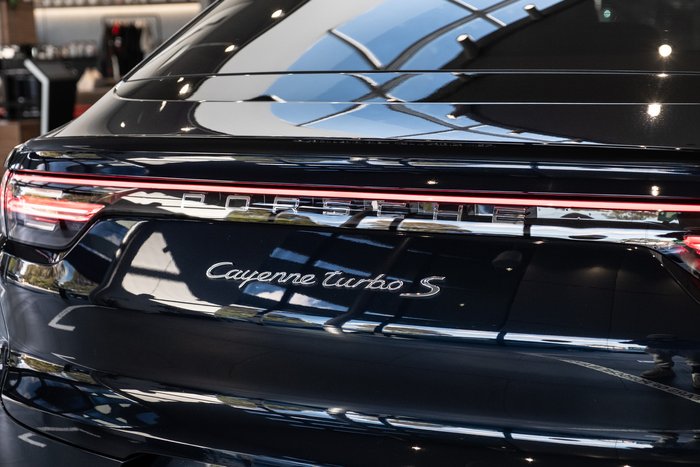 2023 Porsche Cayenne Turbo S E-Hybrid