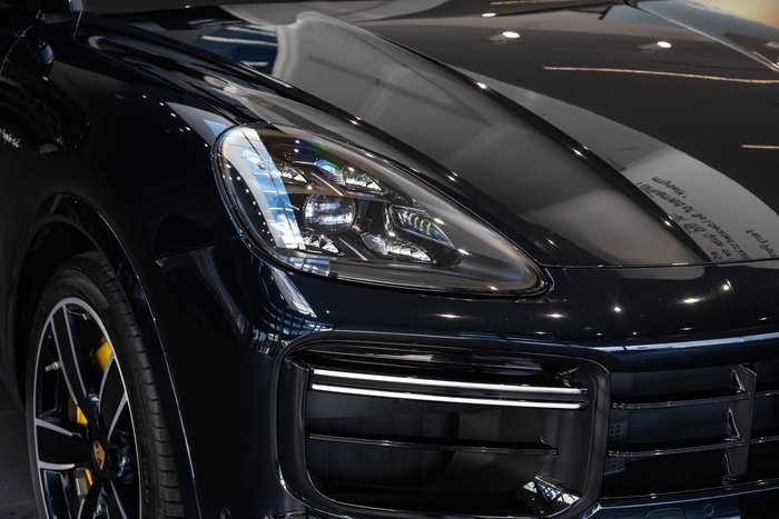 2023 Porsche Cayenne Turbo S E-Hybrid