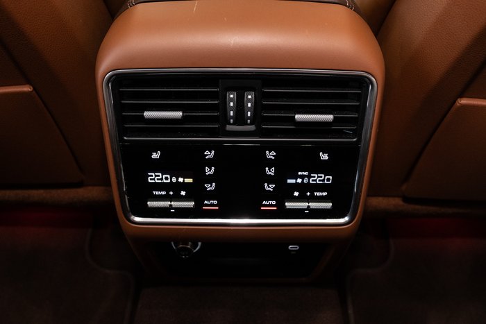 2023 Porsche Cayenne Turbo S E-Hybrid