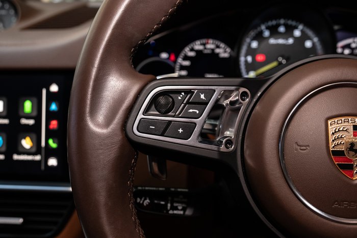2023 Porsche Cayenne Turbo S E-Hybrid