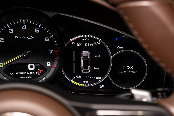 2023 Porsche Cayenne Turbo S E-Hybrid