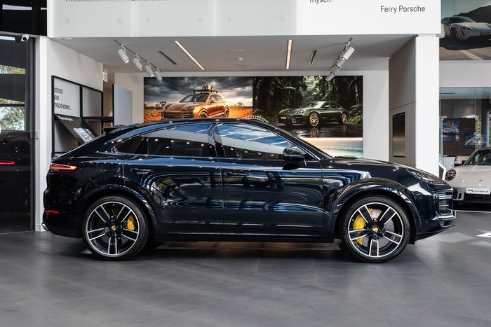 2023 Porsche Cayenne Turbo S E-Hybrid