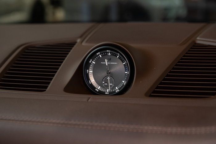 2023 Porsche Cayenne Turbo S E-Hybrid