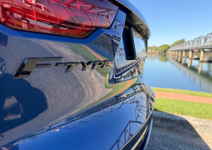 2022 JAGUAR F-TYPE P450 R-DYNAMIC RWD (331kW)