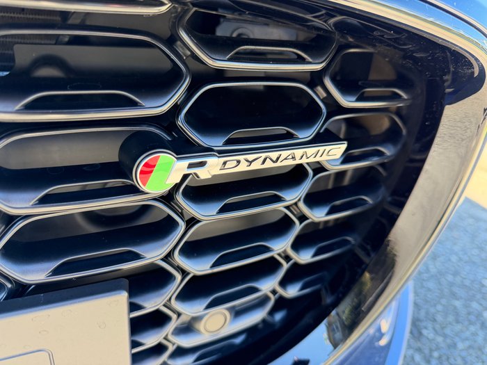 2022 JAGUAR F-TYPE P450 R-DYNAMIC RWD (331kW)