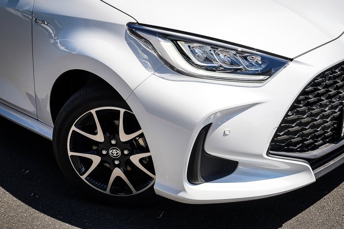 2024 Toyota Yaris HB Hybrid ZR