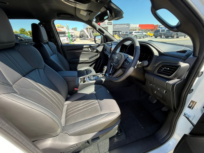 2025 Isuzu MU-X LS-T