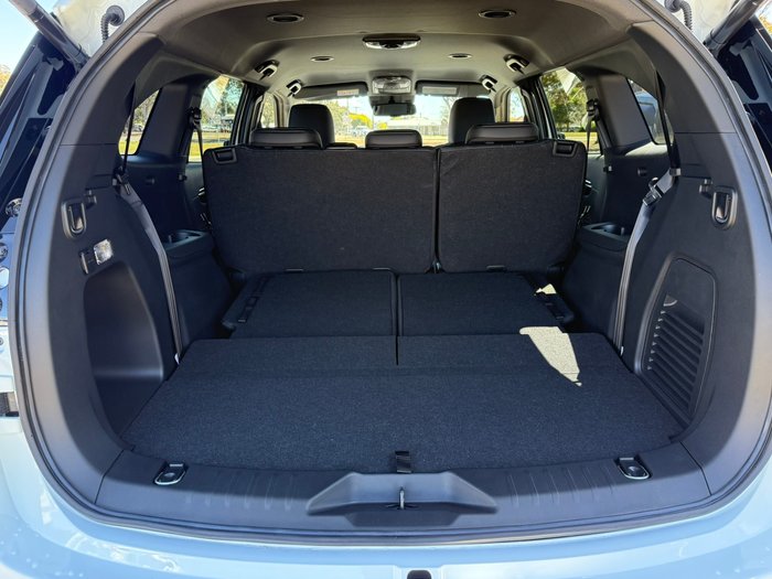 2025 Isuzu MU-X LS-T