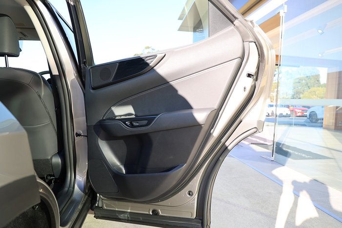 2025 Lexus NX350H NX350h Luxury 2.5L Hybrid Auto CVT Wagon 2M00500 001