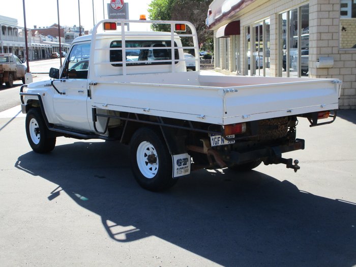 2017 Toyota Landcruiser Workmate VDJ79R White