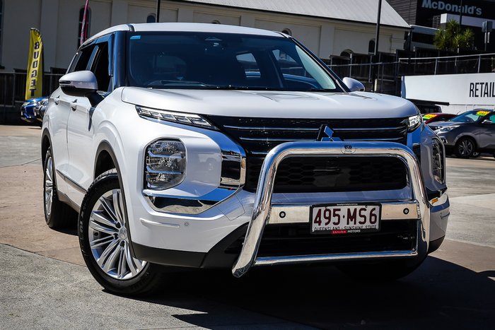 2024 MITSUBISHI OUTLANDER ES 7 SEAT (2WD)