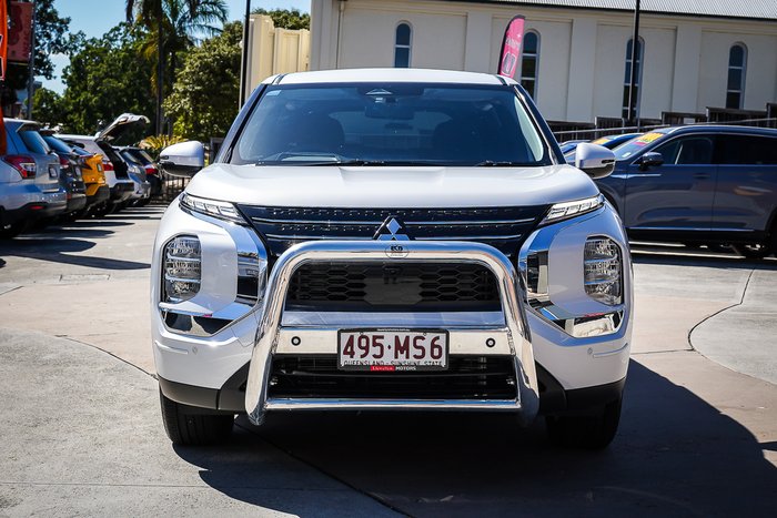 2024 MITSUBISHI OUTLANDER ES 7 SEAT (2WD)