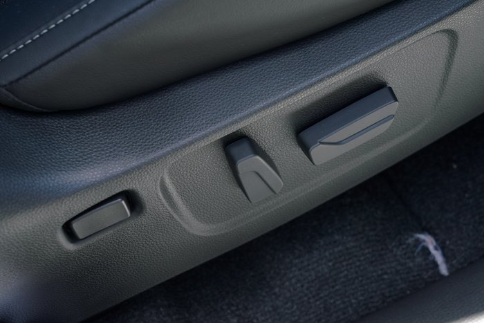 2025 Isuzu MU-X LS-T