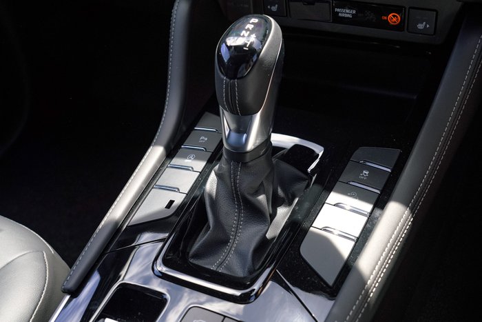 2025 Isuzu MU-X LS-T