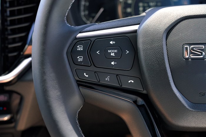 2025 Isuzu MU-X LS-T