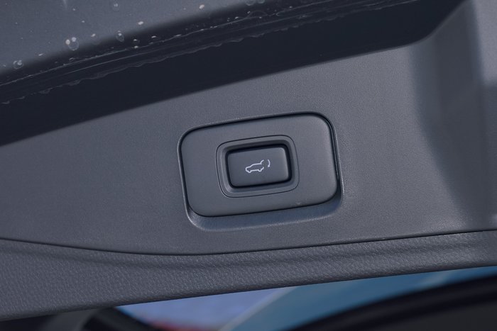 2025 Isuzu MU-X LS-T