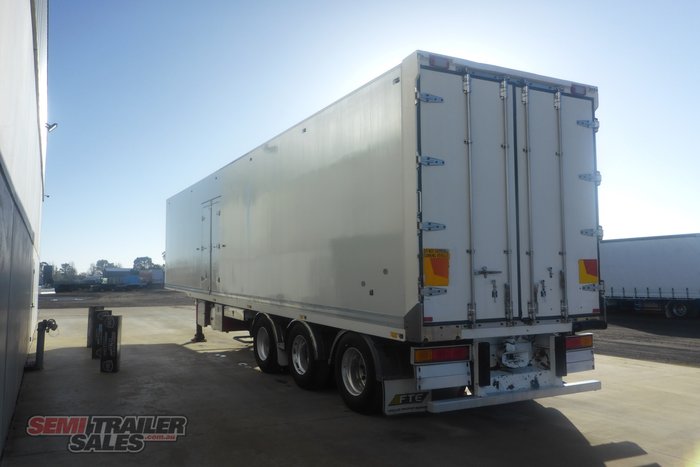 2010 FTE 22 Pallet Refrigerated Pantech with Meat Rails (Road Train Lead)
