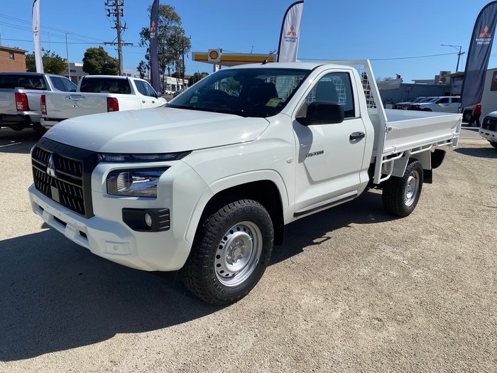 2026 MITSUBISHI Triton GLX