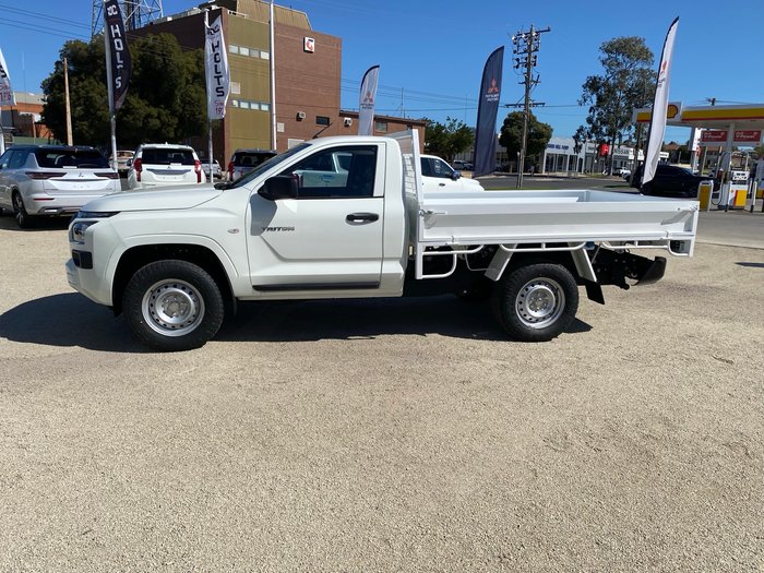 2026 MITSUBISHI Triton GLX