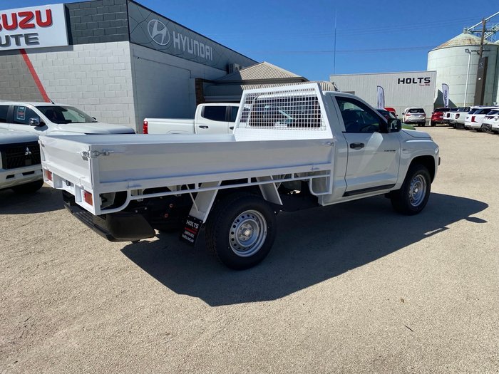 2026 MITSUBISHI Triton GLX