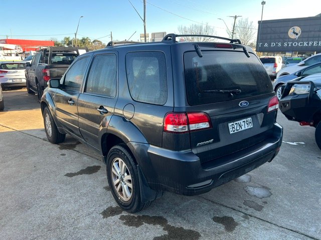 2010 FORD ESCAPE