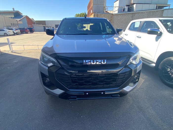 2025 ISUZU D-MAX LS-M XR