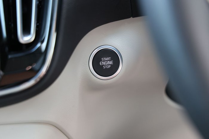 2022 Volvo XC40 T4 Inscription