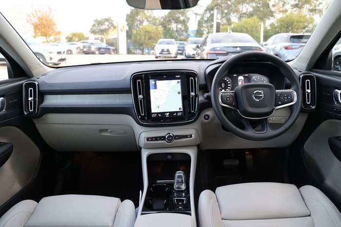 2022 Volvo XC40 T4 Inscription