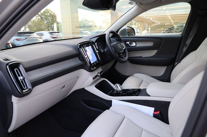 2022 Volvo XC40 T4 Inscription