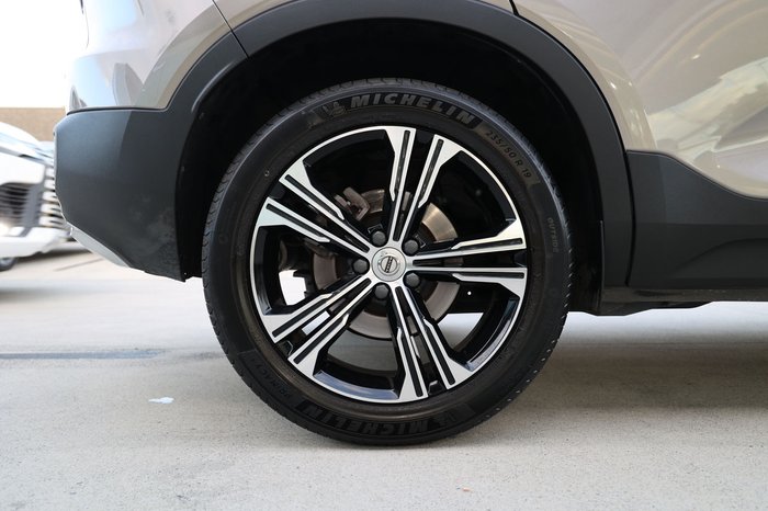 2022 Volvo XC40 T4 Inscription