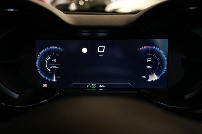 2025 Alfa Romeo Junior Ibrida