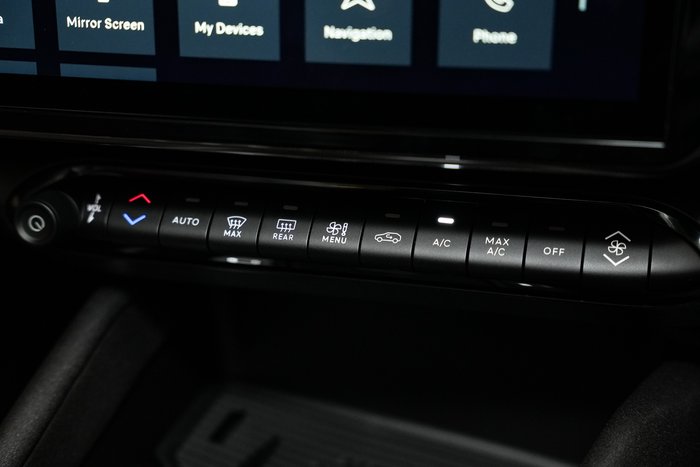 2025 Alfa Romeo Junior Ibrida