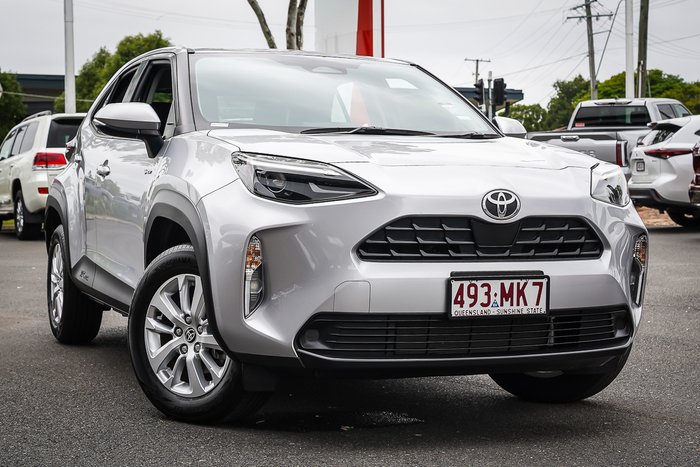 2024 Toyota Yaris Cross Hybrid GX
