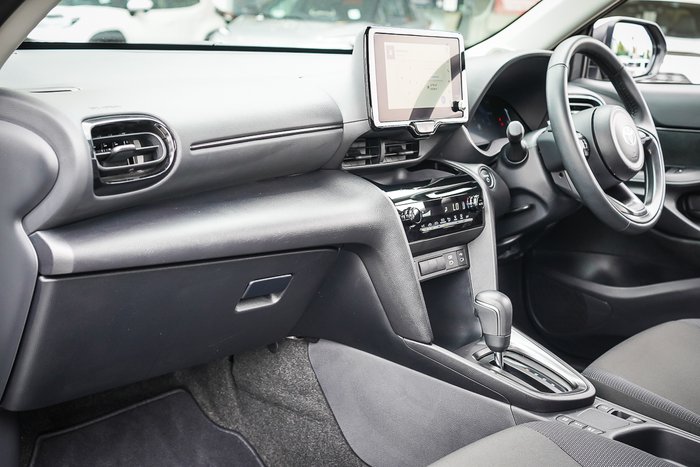 2024 Toyota Yaris Cross Hybrid GX