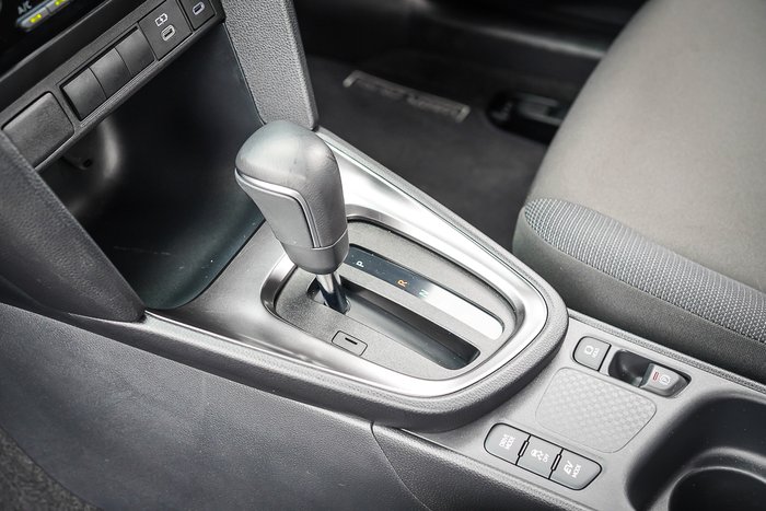 2024 Toyota Yaris Cross Hybrid GX