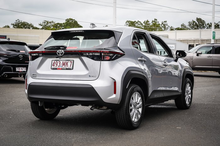 2024 Toyota Yaris Cross Hybrid GX