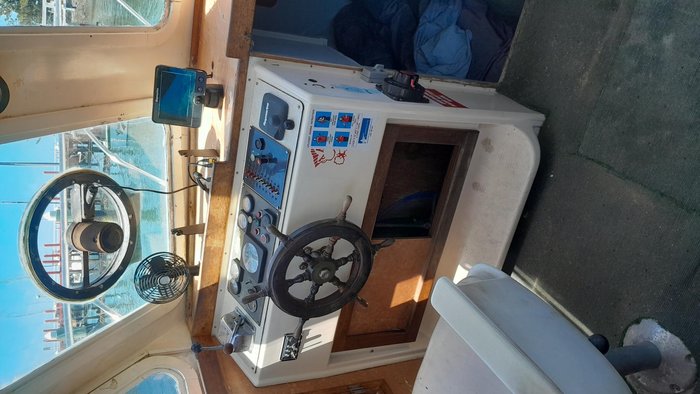 1975 Fishing Boat Fibreglass Semi-planning