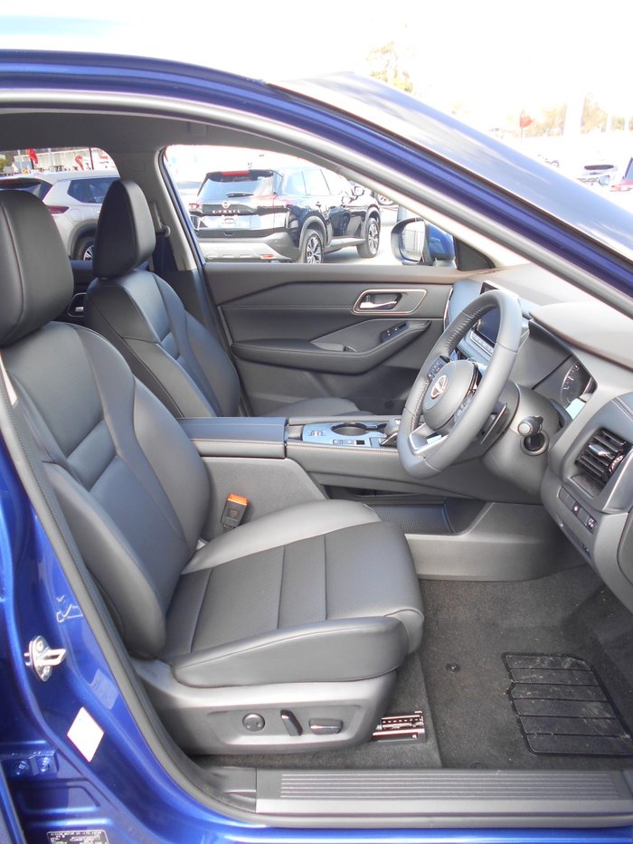 2025 USED VEHICLES X-TRAIL ST-L