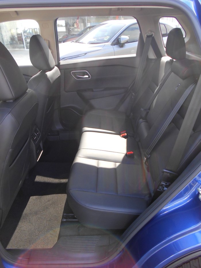 2025 USED VEHICLES X-TRAIL ST-L