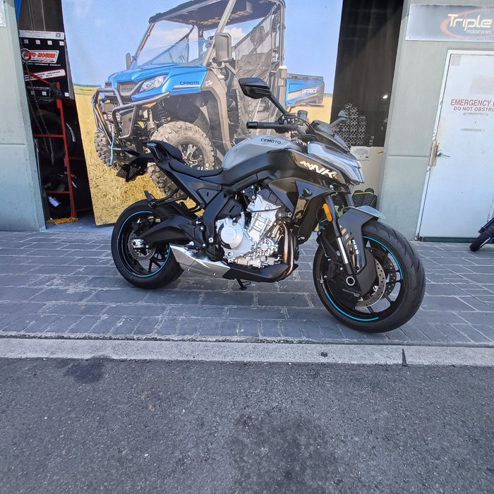 2025 CFMOTO 675NK TUNDRA GREY