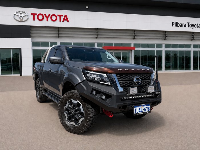 2022 Nissan NAVARA GREY