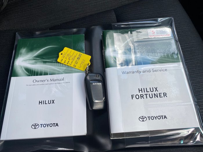 2021 Toyota Hilux 4x4 Hilux 4x4 SR5 2.8L T Diesel Automatic Double Cab 2L70350 001