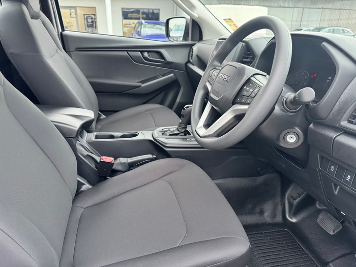 2026 ISUZU D-MAX SX