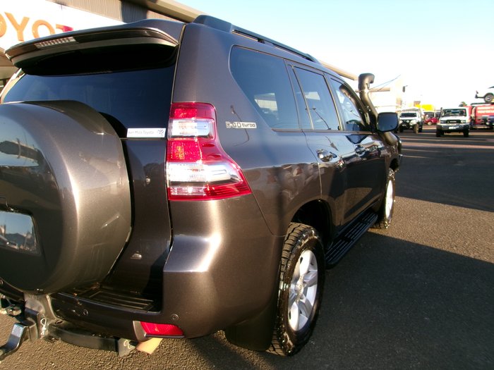 2017 TOYOTA LANDCRUISER PRADO GXL (4x4)
