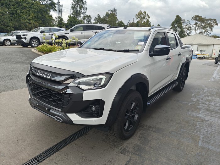 2025 ISUZU D-MAX XT