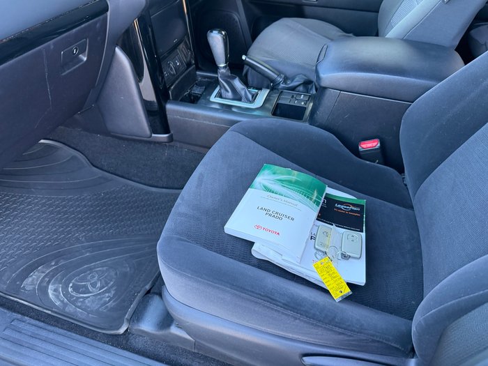 2017 Toyota Prado GXL White
