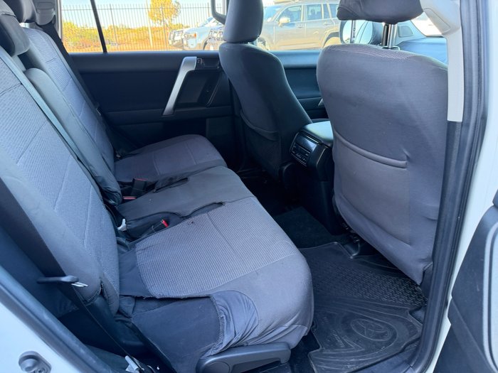 2017 Toyota Prado GXL White