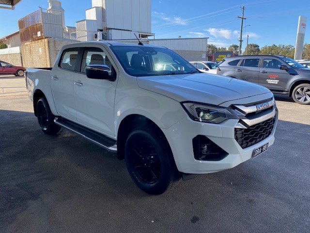 2025 ISUZU D-MAX LSU